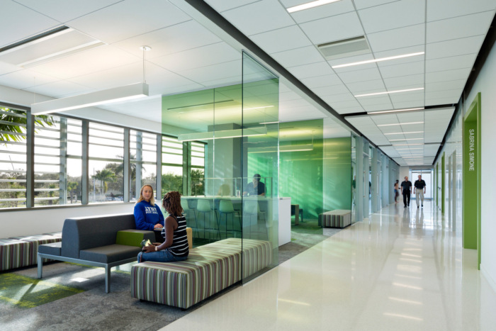 Lynn University Mohammed Indimi International Business Center - 0