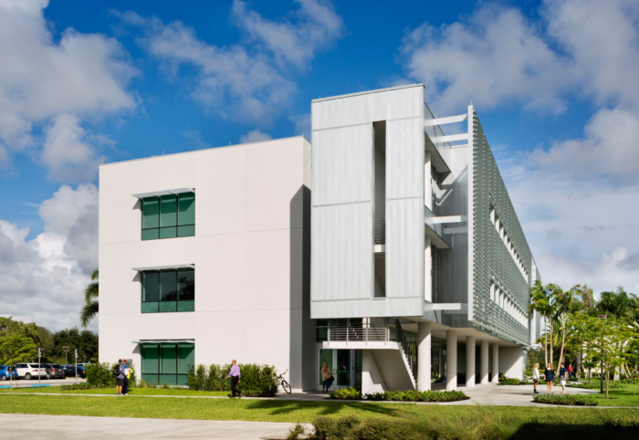 Lynn University Mohammed Indimi International Business Center - 0