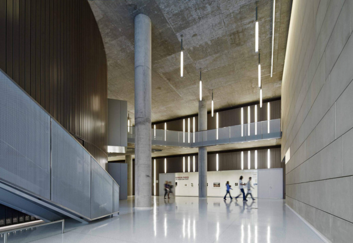 Gordon Parks Arts Hall at The University of Chicago Laboratory Schools - 0
