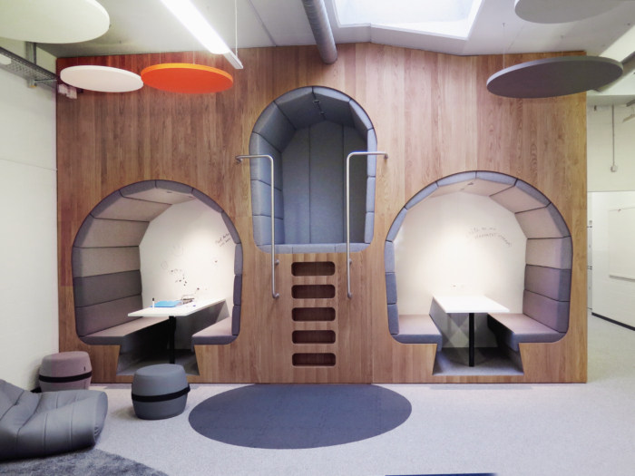 Inter-Community School Zurich Entrance Hall - 0