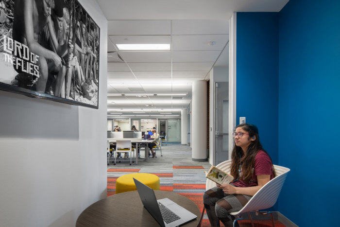 The Roeper School Learning Commons - 0