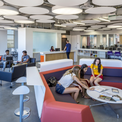 University of Southern California - Iovine & Young Academy