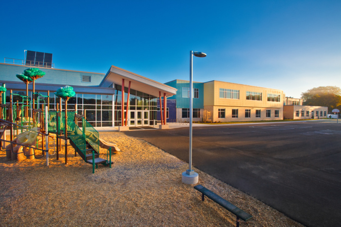 Lake Mills Elementary School - 0