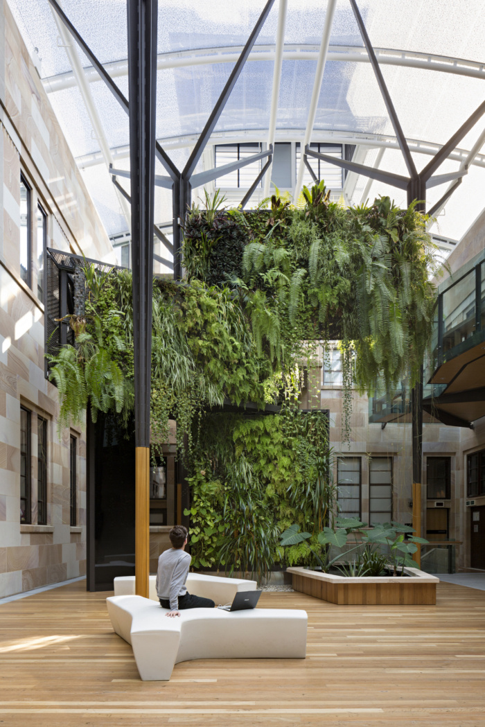 University of Queensland - Global Change Institute - 0