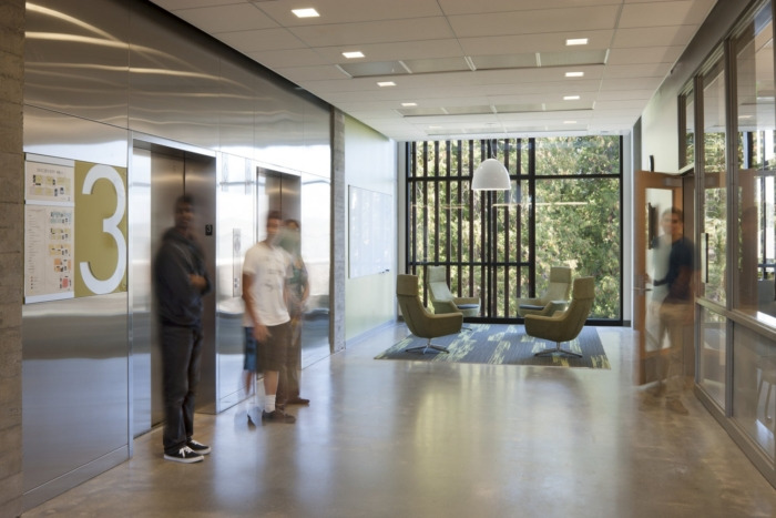 University of Washington Bothell - Discovery Hall - 0