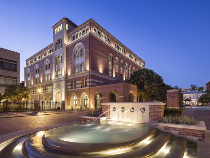 University of Southern California - Dr. Verna and Peter Dauterive Hall - 0
