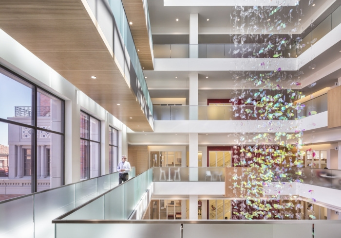University of Southern California - Dr. Verna and Peter Dauterive Hall - 0