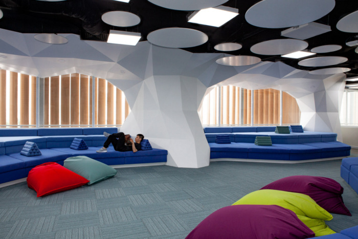 International School of Ho Chi Minh City - Secondary School Library - 0