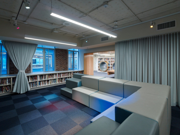 Francis W. Parker School Kovler Family Library - 0
