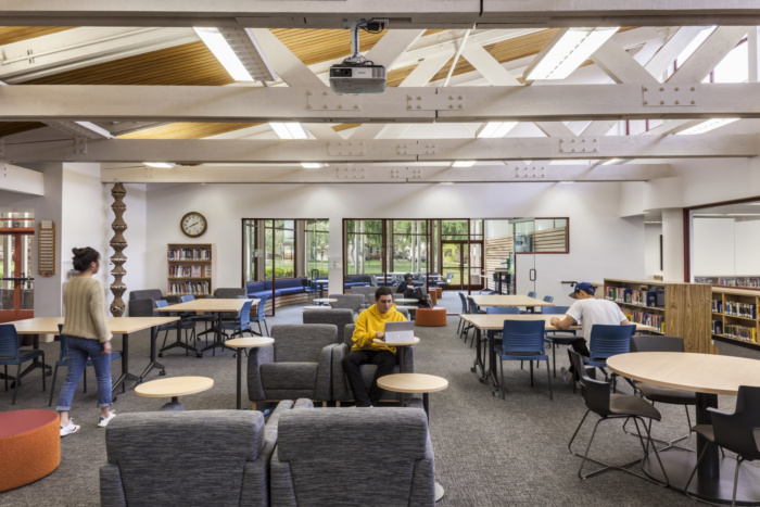 Chadwick School - Donald J. Leavenworth Library - 0