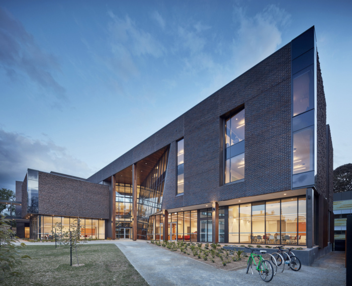 Trinity College Gateway Building - 0