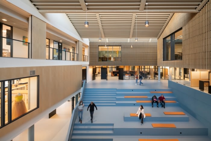 Christelijk Lyceum Veenendaal High School - 0