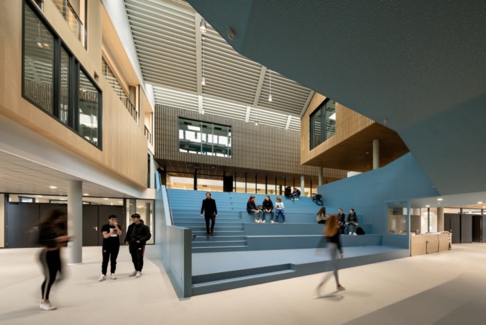 Christelijk Lyceum Veenendaal High School - 0