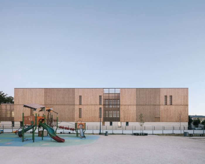 Simone de Beauvoir School - 0