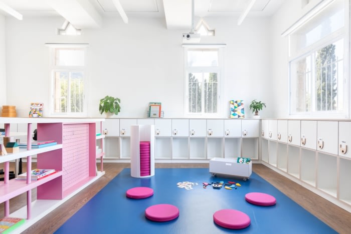 The Hebrew Reali School in Haifa - Second Grade Classrooms - 0