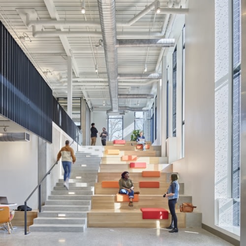 Kansas City Art Institute - Barbara A. Marshall Residence Hall and Wylie Dining Center