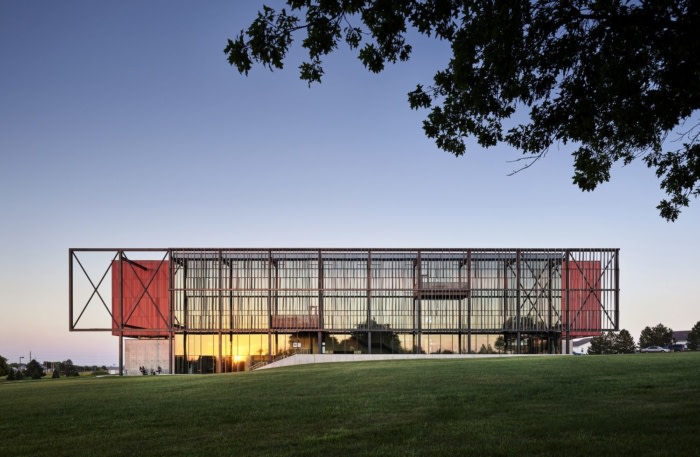 Southeast Community College - Academic Excellence Center - 0
