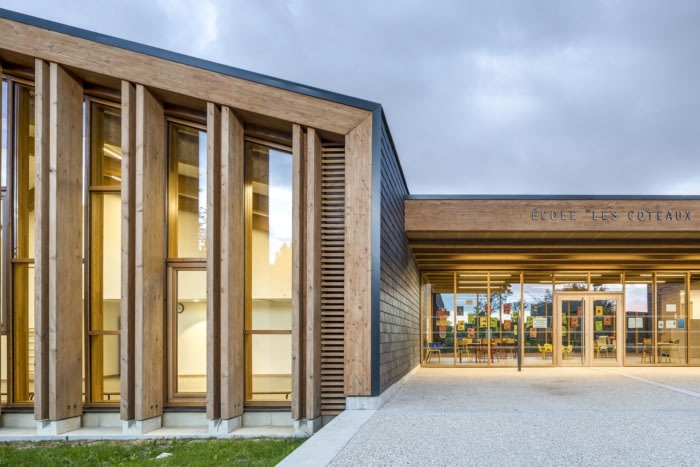 Les Coteaux Fleuris School - 0