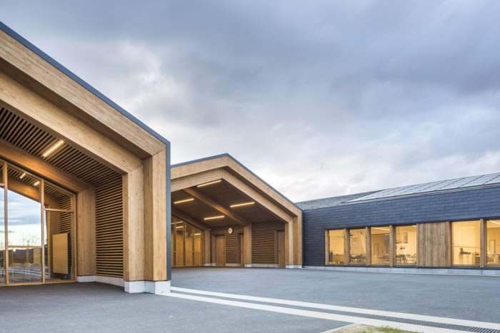 Les Coteaux Fleuris School - 0