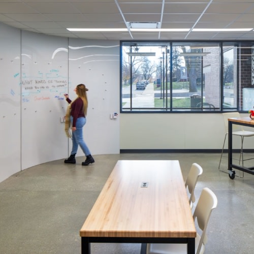 Metropolitan Community College - Digital Express