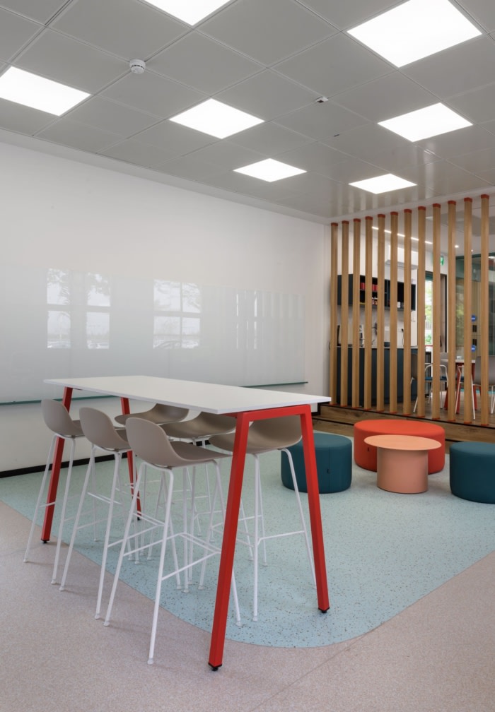 Achva College - The Hut - 0
