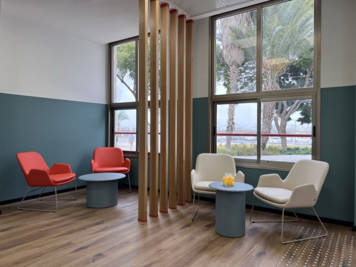 Achva College - The Hut - 0