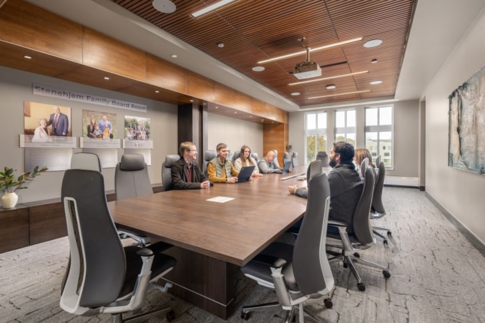 University of North Dakota - Nistler College of Business & Public Administration - 0