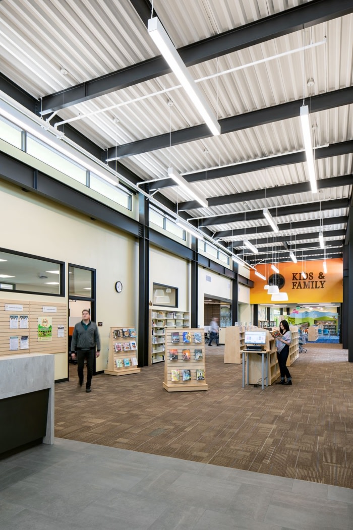 Lakeside Community Library - 0