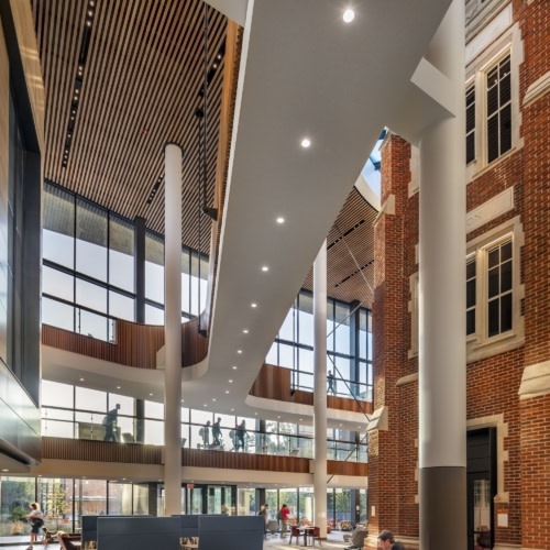Grinnell College - Humanities and Social Studies Center