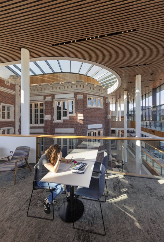 Grinnell College - Humanities and Social Studies Center - 0