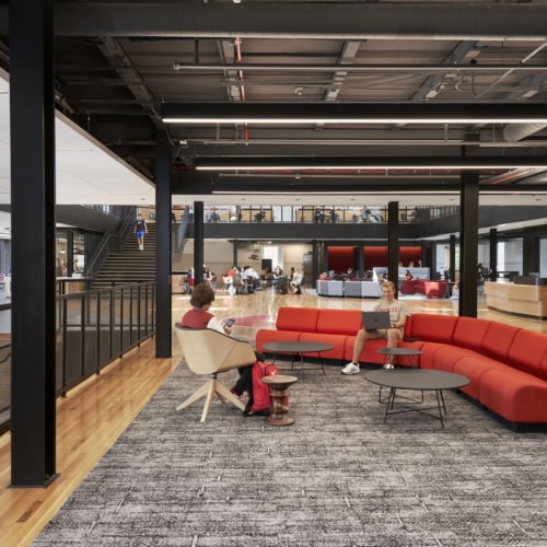 Western Kentucky University - The Commons at Helm Library