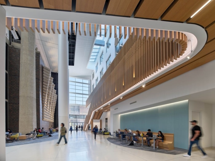 University of Illinois Chicago - Computer Design, Research, and Learning Center - 0