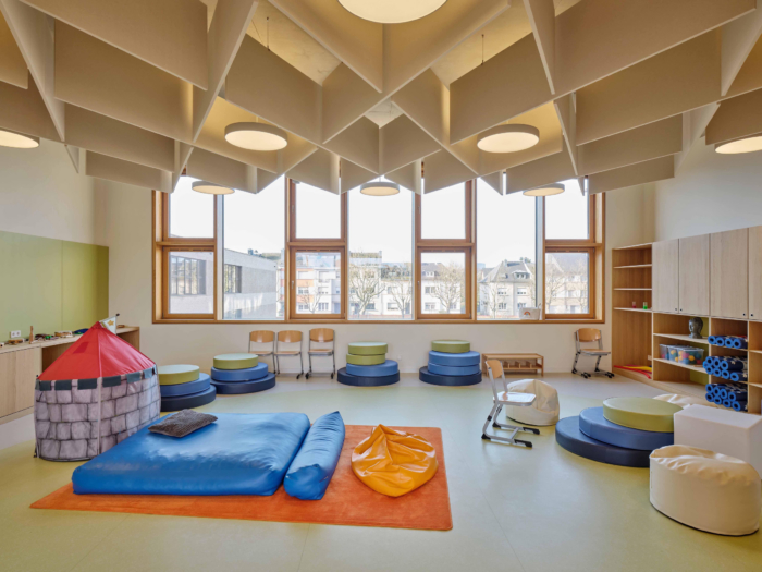 Ecole Brouch: Primary School - 0