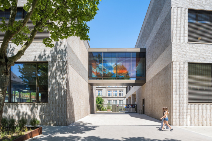 Ecole Brouch: Primary School - 0